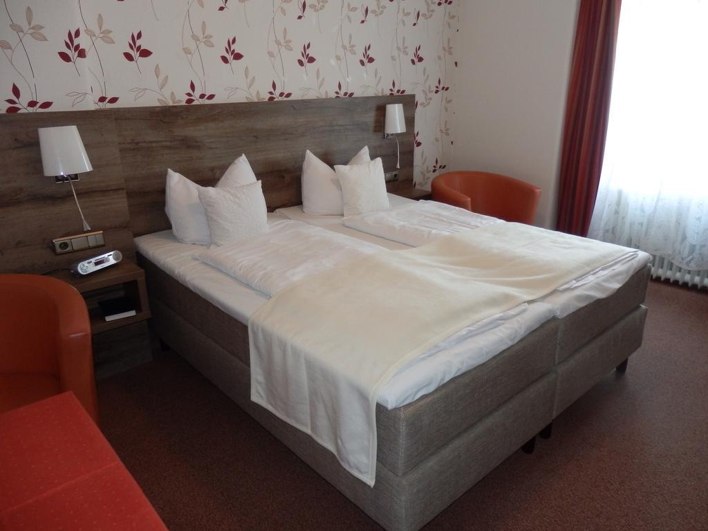 Hotel Rheinischer Hof Bad Breisig Quarto foto
